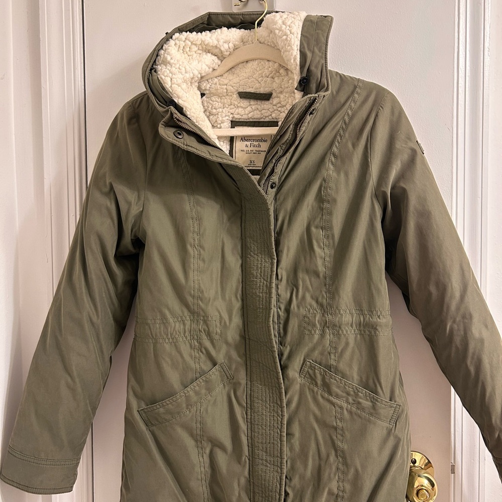 Abercrombie & Fitch Olive Green Sherpa-Lined Hooded Parka